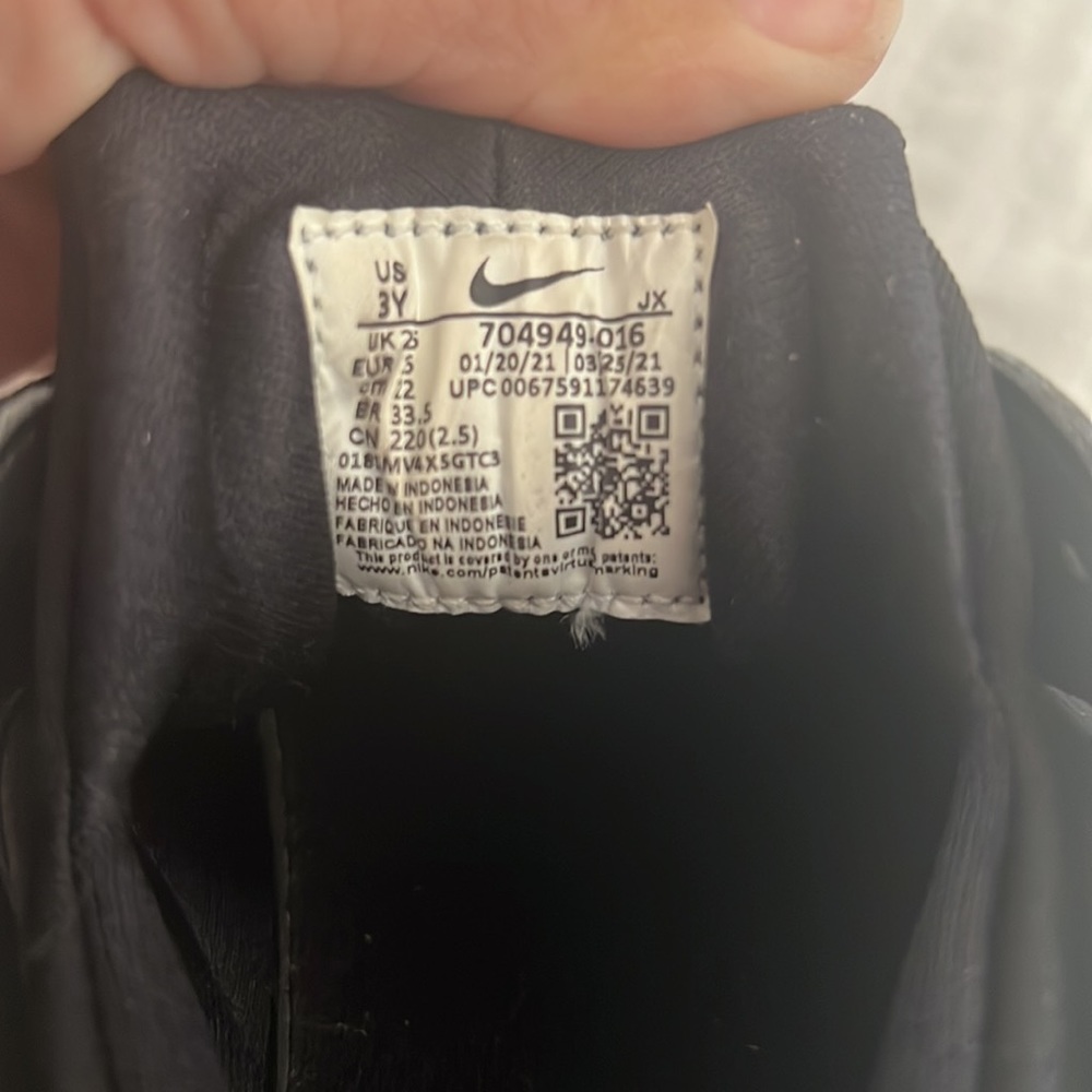 Like New Nike Huarache Run Kids Size 3Y - Picture 13 of 13